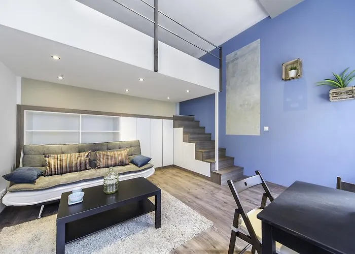 D53 Apartments