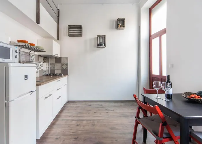 D53 Apartments